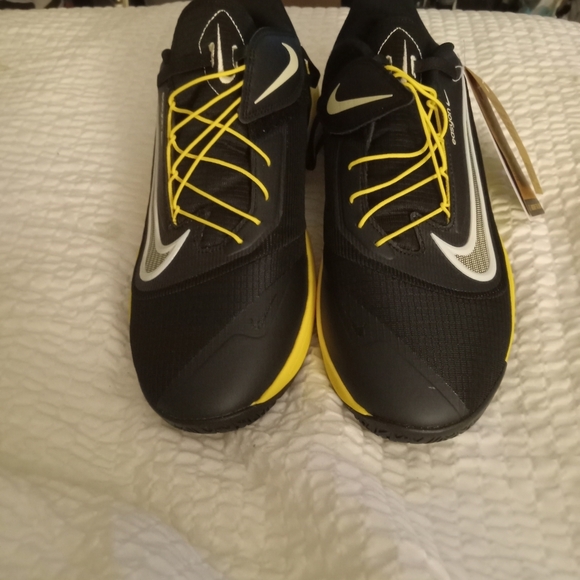 Nike Men's Precision VII "Black/White/Yellow Basketball Shoes - Picture 2 of 7